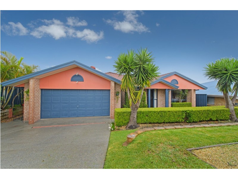 17 Bounty Avenue, Lake Cathie NSW 2445