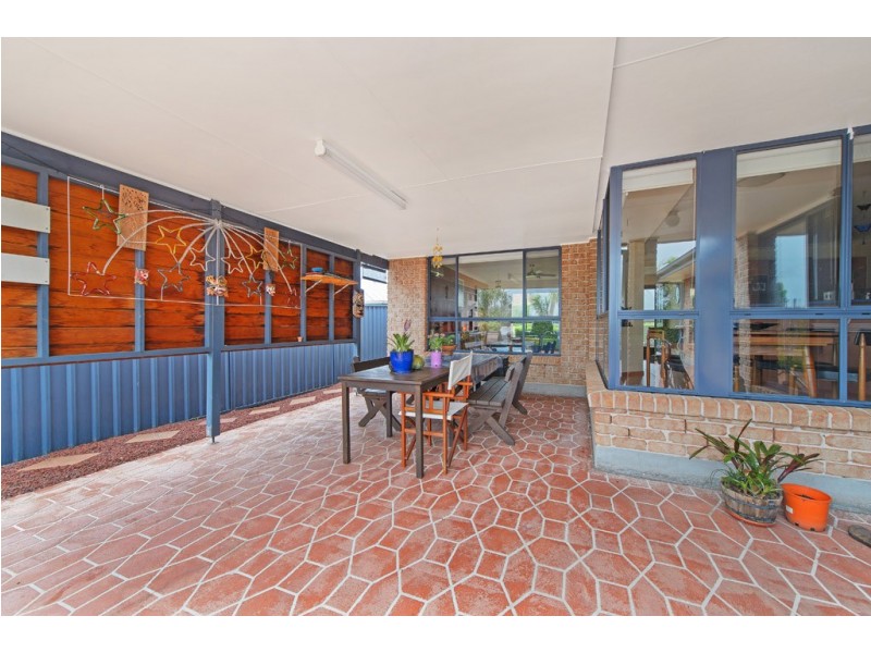 17 Bounty Avenue, Lake Cathie NSW 2445