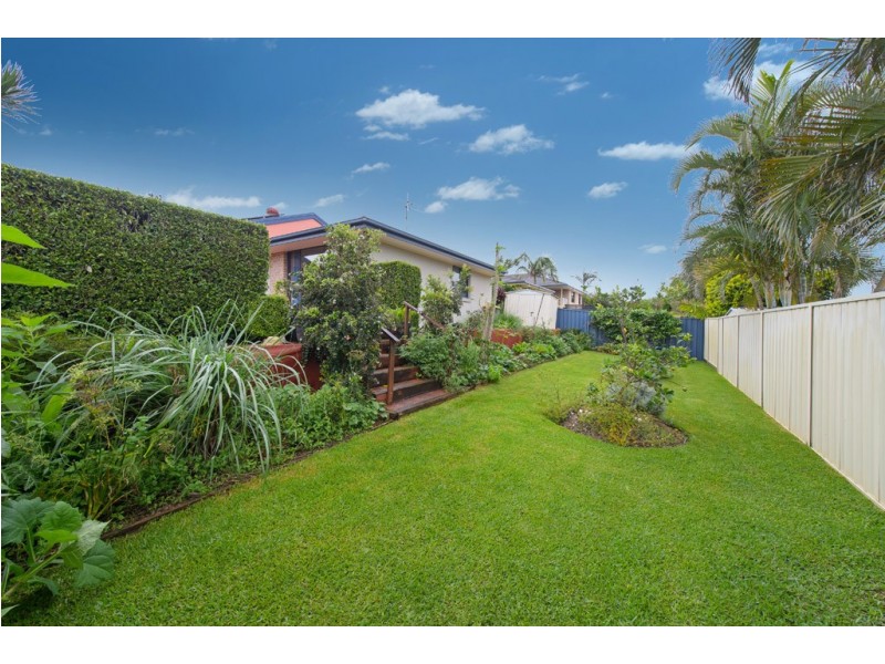 17 Bounty Avenue, Lake Cathie NSW 2445