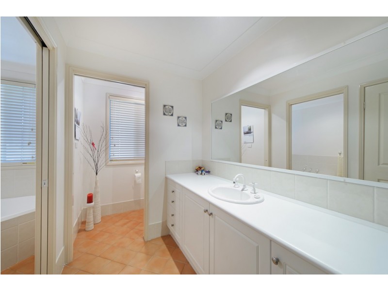 1 Fishermans Way, Lake Cathie NSW 2445