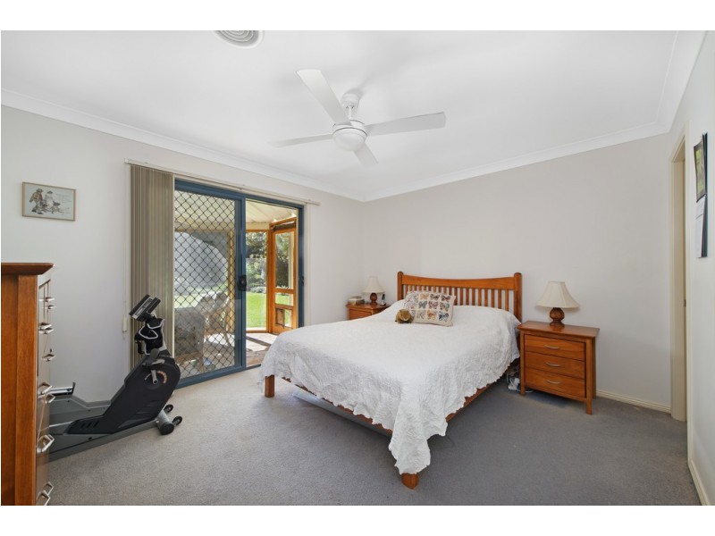 1 Fishermans Way, Lake Cathie NSW 2445