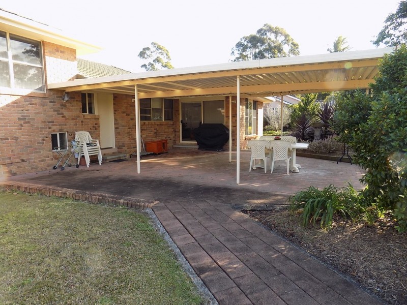 17 Springhill Place, Lake Cathie NSW 2445