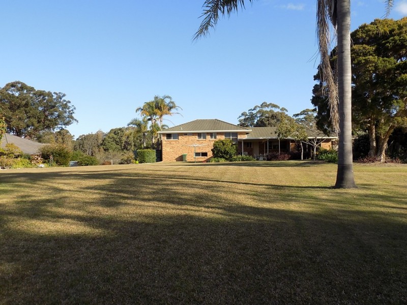 17 Springhill Place, Lake Cathie NSW 2445