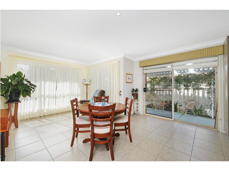 4/15 Eagle Place, Lake Cathie NSW 2445
