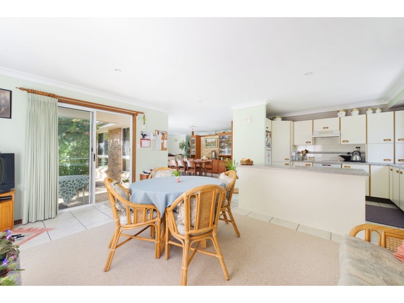 11 Springhill Place, Lake Cathie NSW 2445