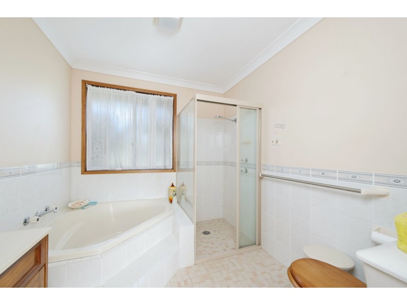 11 Springhill Place, Lake Cathie NSW 2445