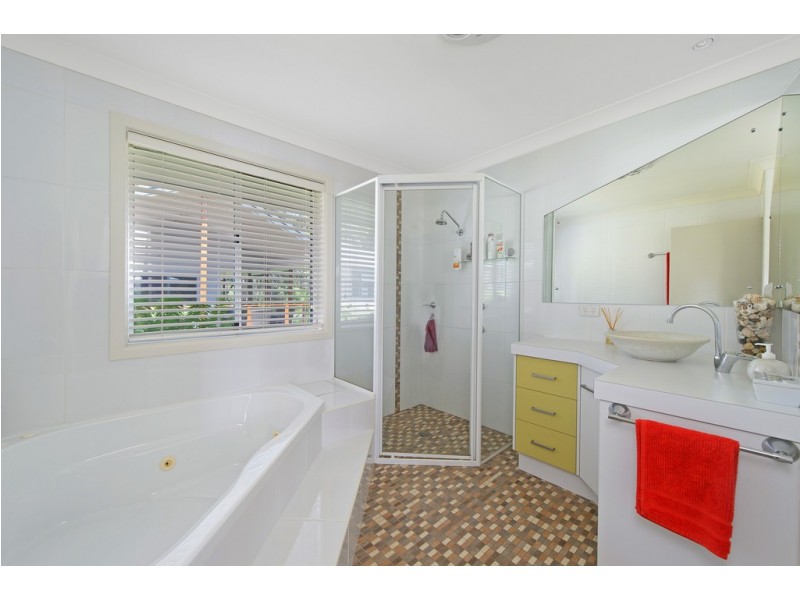 6 Mahala Close, Bonny Hills NSW 2445