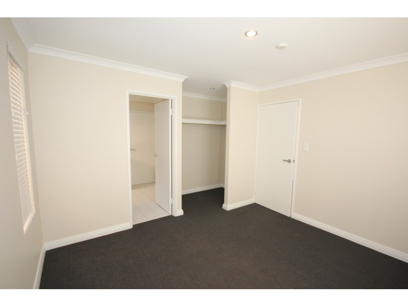 8 Musulin Rise, Munster WA 6166