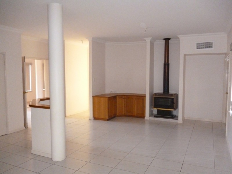 33 RILEY STREET, Kardinya WA 6163