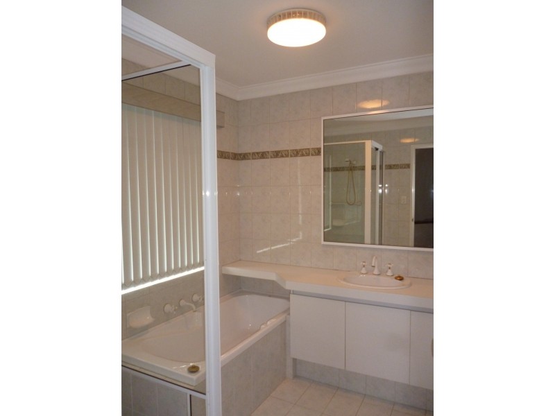 33 RILEY STREET, Kardinya WA 6163