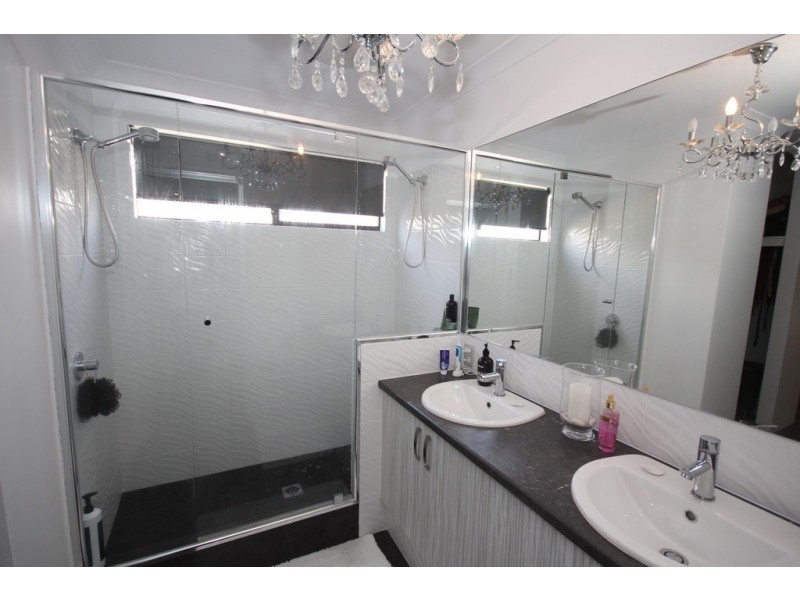 19 Gicha Close, Munster WA 6166