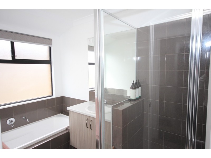 19 Gicha Close, Munster WA 6166