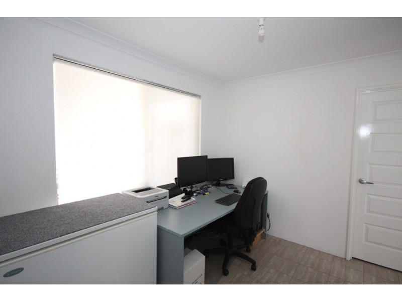 19 Gicha Close, Munster WA 6166