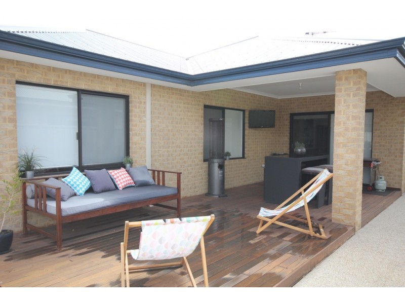 19 Gicha Close, Munster WA 6166