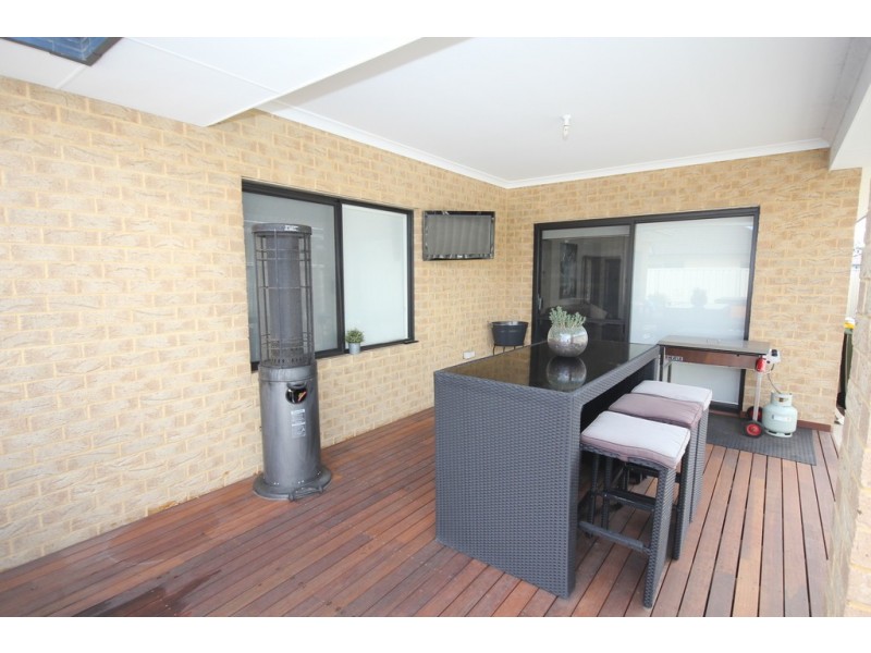 19 Gicha Close, Munster WA 6166