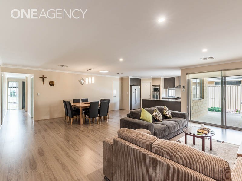 8 Culture Link, Piara Waters WA 6112