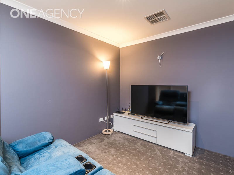 8 Culture Link, Piara Waters WA 6112