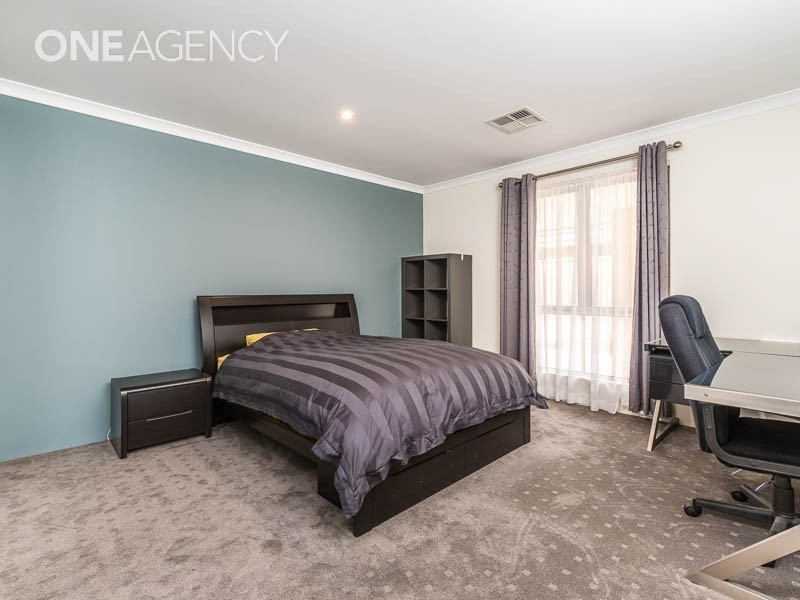 8 Culture Link, Piara Waters WA 6112