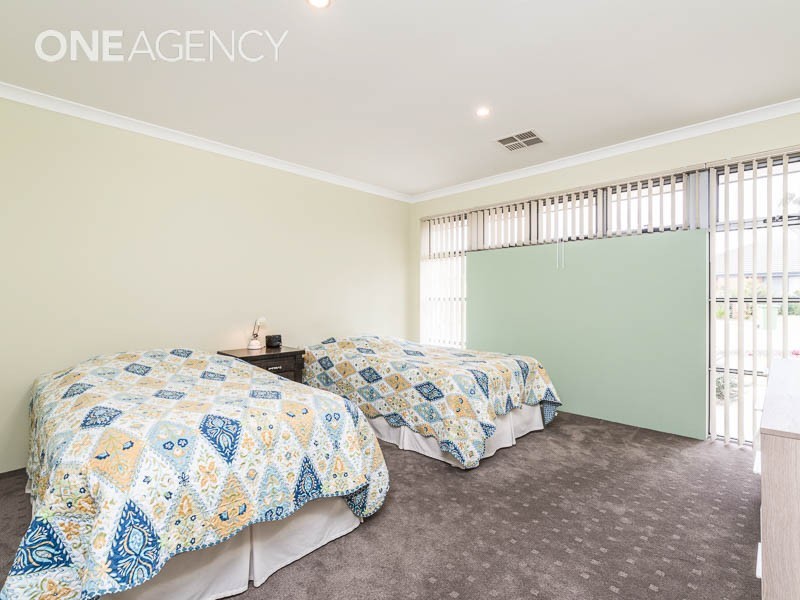 8 Culture Link, Piara Waters WA 6112