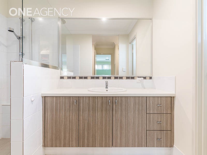 8 Culture Link, Piara Waters WA 6112