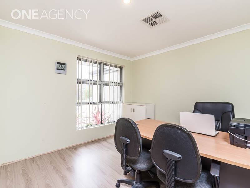 8 Culture Link, Piara Waters WA 6112