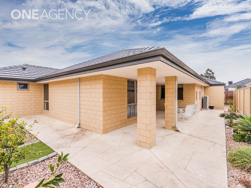 8 Culture Link, Piara Waters WA 6112