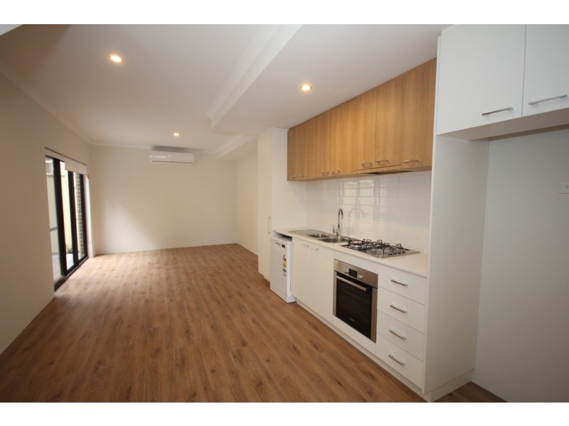 2/201 Clontarf Road, Hamilton Hill WA 6163