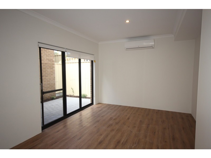 2/201 Clontarf Road, Hamilton Hill WA 6163