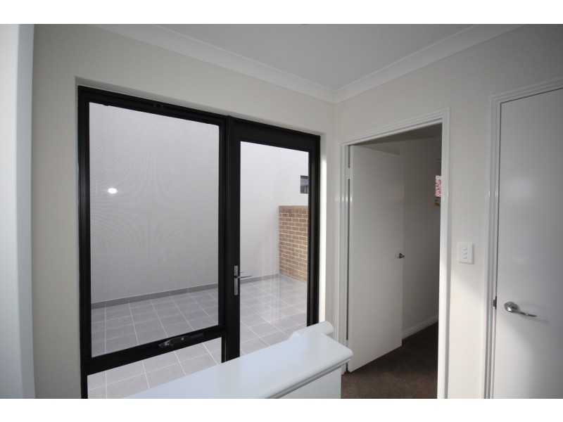 2/201 Clontarf Road, Hamilton Hill WA 6163