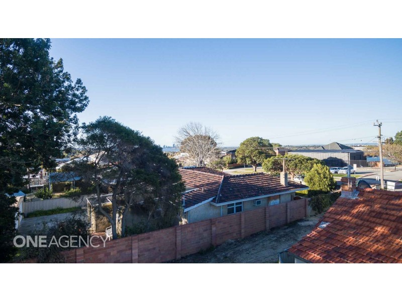 2/13 Potts Street, Melville WA 6156