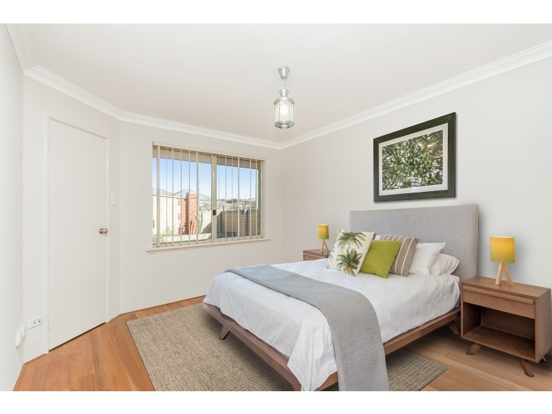 1 Kotisina Gardens, Munster WA 6166