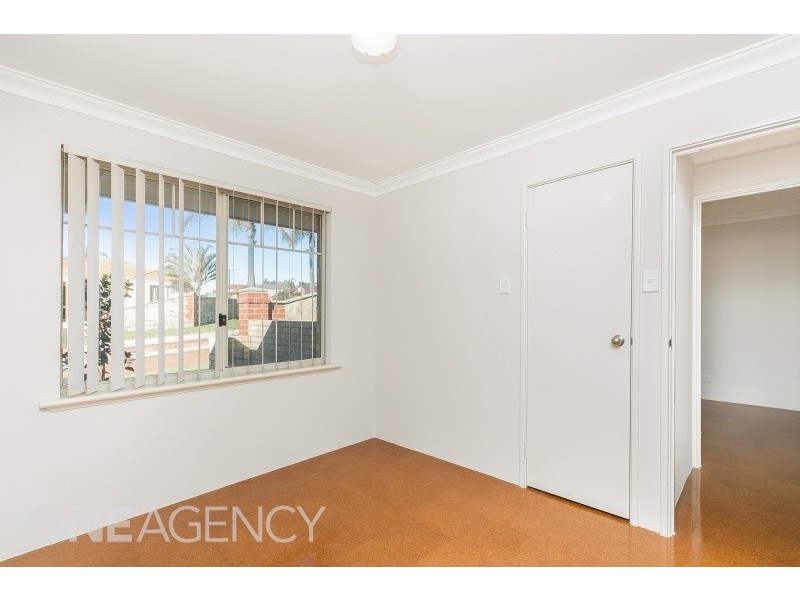 1 Kotisina Gardens, Munster WA 6166