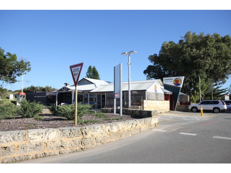 1 Kotisina Gardens, Munster WA 6166