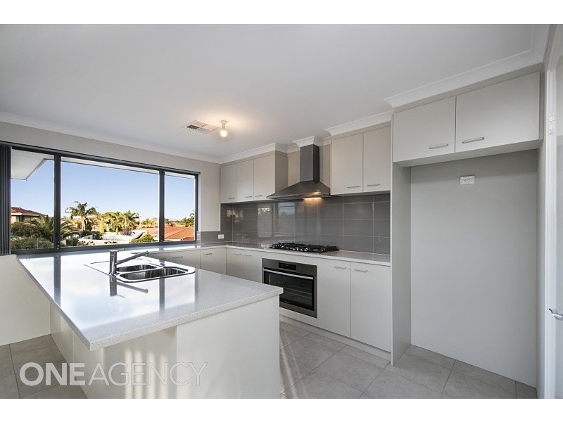 16A Demasson Rise, Leeming WA 6149
