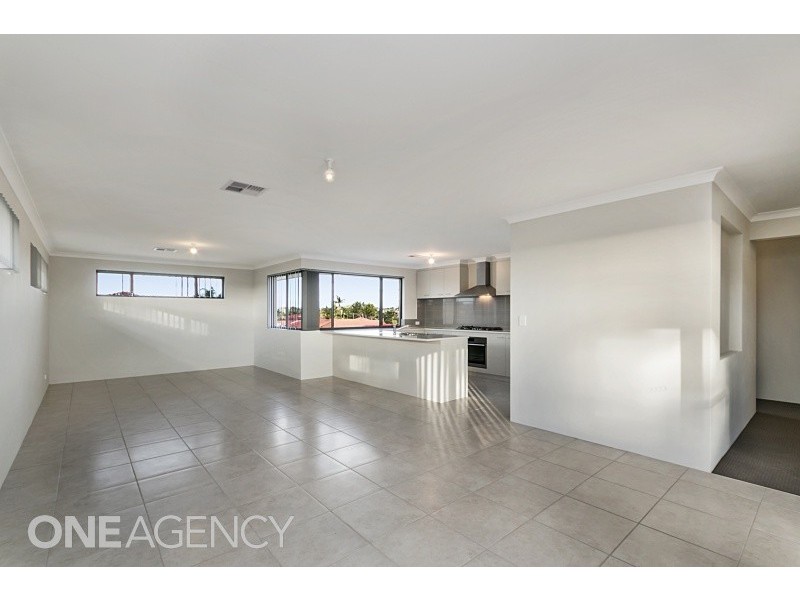 16A Demasson Rise, Leeming WA 6149