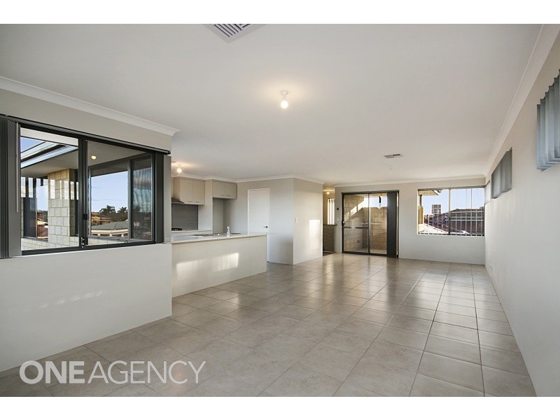16A Demasson Rise, Leeming WA 6149