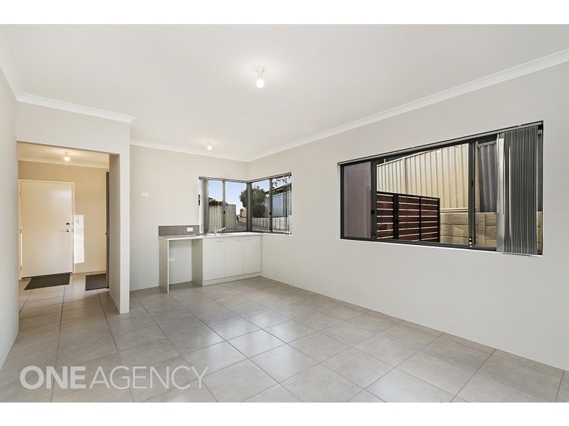 16A Demasson Rise, Leeming WA 6149