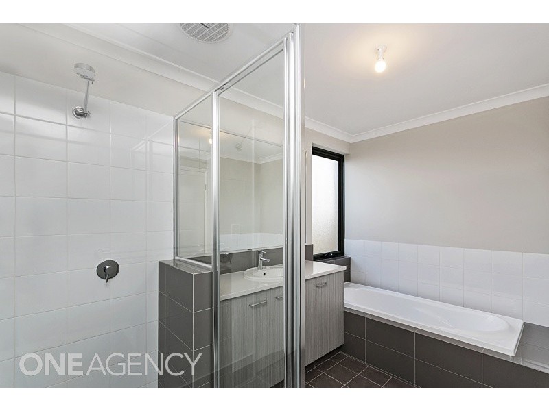 16A Demasson Rise, Leeming WA 6149