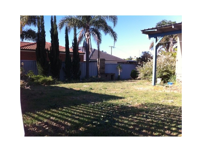 407 Hamilton Road, Coogee WA 6166