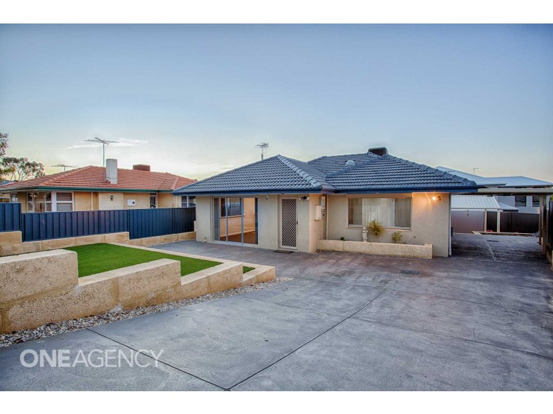 22 Woodley Crescent, Melville WA 6156