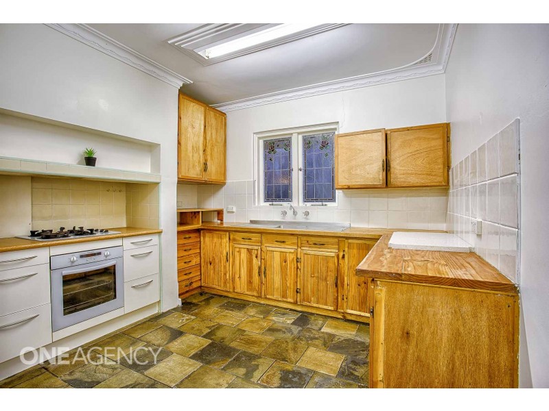 22 Woodley Crescent, Melville WA 6156