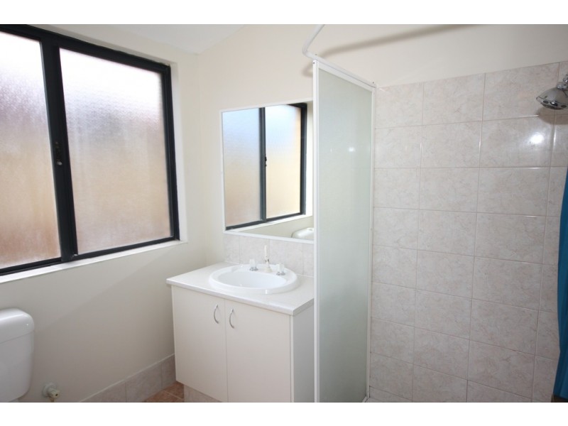 23 Avon Crs, Atwell WA 6164