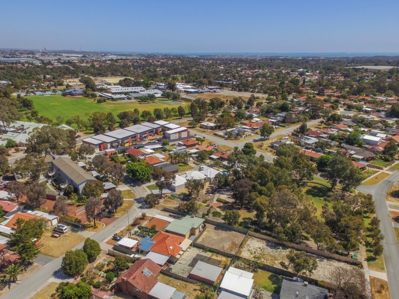 17A Theseus Way, Coolbellup WA 6163