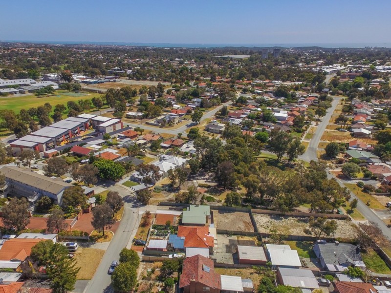 17A Theseus Way, Coolbellup WA 6163