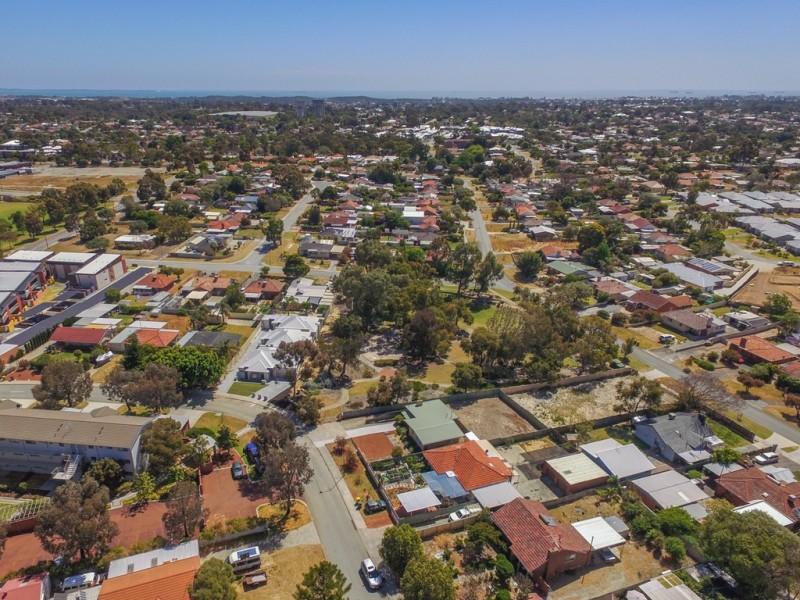 17A Theseus Way, Coolbellup WA 6163