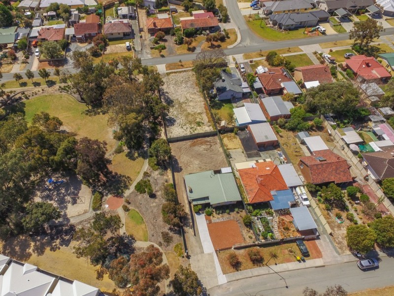 17A Theseus Way, Coolbellup WA 6163