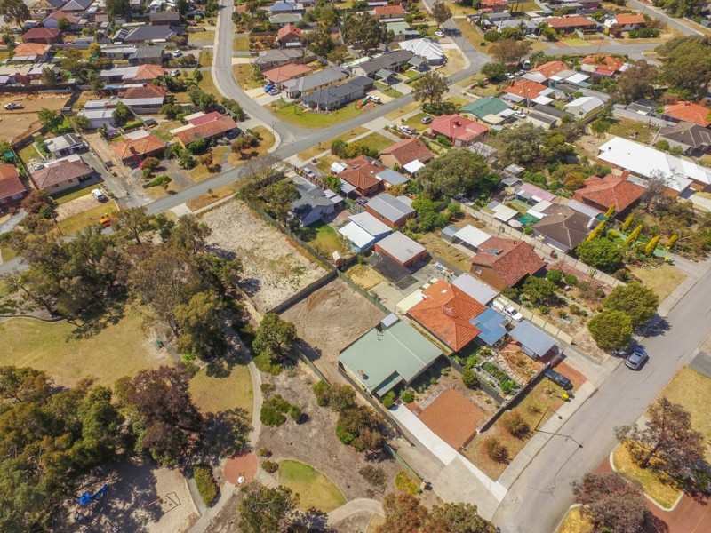 17A Theseus Way, Coolbellup WA 6163