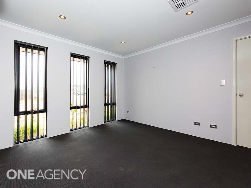 8 Torrey Crescent, Aubin Grove WA 6164