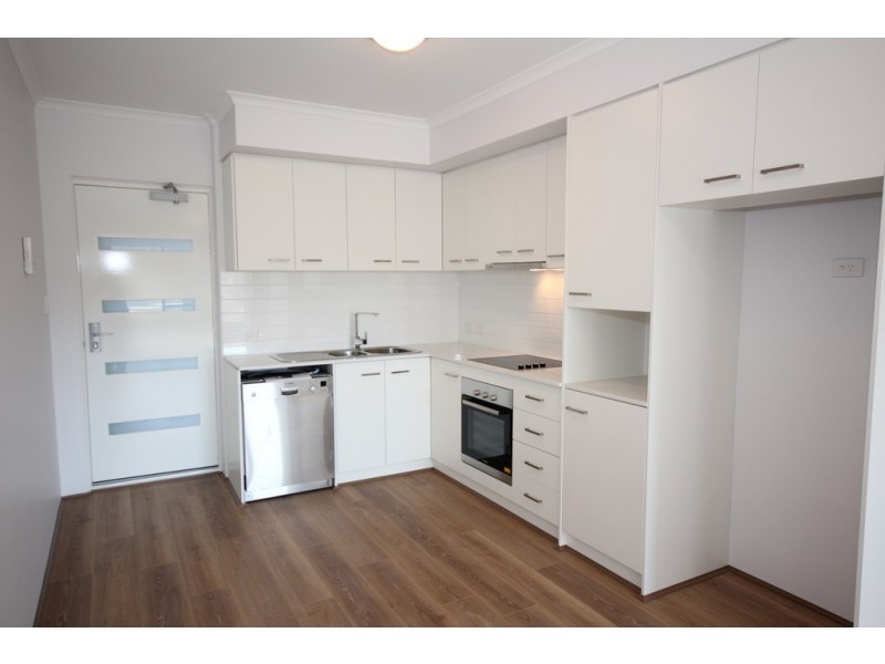 4/14 Davilak Avenue, Hamilton Hill WA 6163