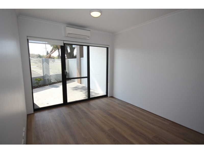 4/14 Davilak Avenue, Hamilton Hill WA 6163